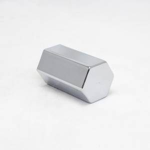 ATM - ATM - 2021R - COPA DE TUERCA ATM UNIMOUNT X 3 1/2" HEXAGONAL ROSCA CROMADO