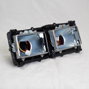 GENERICA - GENERICA - 20270102 - FARO FREIGHTLINER FL120 SIN UNIDAD SIN BISEL LADO CHOFER