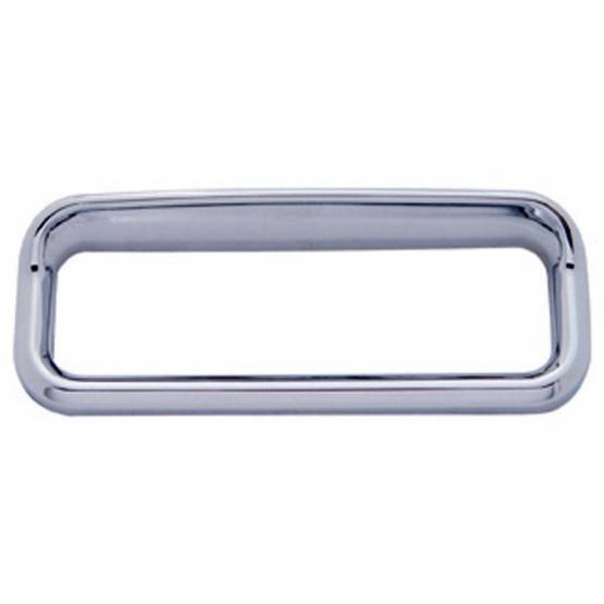 UNITED PACIFIC - UNITED PACIFIC - 20596 - BISEL CROMADO PARA EMBLEMA DE GUANTERA FREIGHTLINER DE 3" X 13/16"