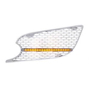 UNITED PACIFIC - 41778 - REJILLA DE ENTRADA DE AIRE CROMADA CON LUZ LED REFLECTORA PARA PETERBILT 579 (CONDUCTOR) 2012-2021 - LED ÁMBAR/LENTE TRANSPARENTE