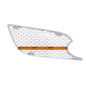 UNITED PACIFIC - UNITED PACIFIC - 41785 - REJILLA DE ENTRADA DE AIRE CROMADA CON LUZ LED GLOLIGHT PARA PETERBILT 579 (PASAJERO) 2012-2021 - LED ÁMBAR/LENTE ÁMBAR - Image 4