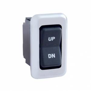UNITED PACIFIC - UNITED PACIFIC - 42018 - BISEL DEL INTERRUPTOR DE VENTANA DE PLÁSTICO CROMADO PARA INTERNATIONAL 9900I/9400I/9200I 2000-2010 (TARJETA DE 3) - Image 4