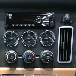 UNITED PACIFIC - UNITED PACIFIC - 42423 - BISEL CROMADO DE CALIBRE PEQUEÑO CON VISERA PARA FREIGHTLINER CASCADIA 2018-2023 - Image 10