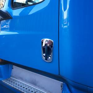 UNITED PACIFIC - UNITED PACIFIC - 42429 - TAPA DE MANIJA DE PUERTA CROMADA PARA FREIGHTLINER CASCADIA 2018-2024 - PASAJERO - Image 7
