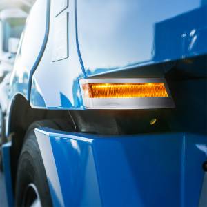 UNITED PACIFIC - UNITED PACIFIC - 42442 - BISELES DE INTERMITENTES DE PLÁSTICO CROMADO PARA FREIGHTLINER CASCADIA 2018-2024 (PAR) - Image 11