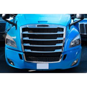 UNITED PACIFIC - UNITED PACIFIC - 42475 - PARRILLA CROMADA CON MOSQUITERA PARA FREIGHTLINER CASCADIA 2018-2024 - Image 5