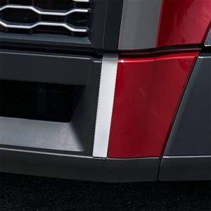 UNITED PACIFIC - UNITED PACIFIC - 42507 - EMBELLECEDOR LATERAL DEL PARACHOQUES CENTRAL ABS PARA VOLVO VNL 2018-2024 - CONDUCTOR - Image 7