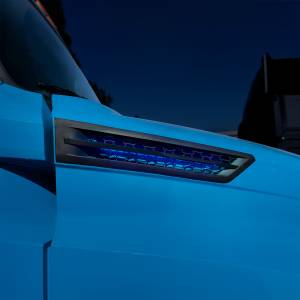 UNITED PACIFIC - UNITED PACIFIC - 42866 - REJILLA DE ENTRADA DE AIRE DE CAPOTA CON LED AZUL PARA FREIGHTLINER CASCADIA 126 2018-2024 - PASAJERO - Image 11