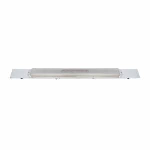 UNITED PACIFIC - UNITED PACIFIC - 63793 - PLACA DE GUARDABARROS SUPERIOR CROMADA CON BARRA DE LUCES GLOLIGHT DE 28 LED DE 17" - LED ROJO/LENTE TRANSPARENTE (CADA UNO) - Image 5