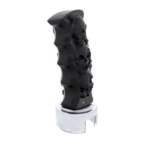 UNITED PACIFIC - 70668 - POMO DE CAMBIO DE MARCHAS CON MANGO DE PISTOLA SKULLS CON ADAPTADOR DE VELOCIDAD 13/15/18 - NEGRO