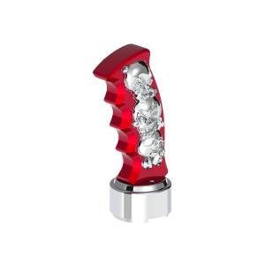 UNITED PACIFIC - 70836 - POMO DE CAMBIO DE ENGRANAJES CON MANGO DE PISTOLA CON CALAVERAS ROSCADAS Y ADAPTADOR DE VELOCIDADES CROMADO DE 9/10 - ROJO CANDY CON CALAVERAS CROMADAS