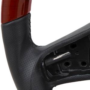 UNITED PACIFIC - UNITED PACIFIC - 88190 - VOLANTE DE CUERO Y MADERA YOURGRIP DE 18" PARA PETERBILT 579 2012-2021 Y KENWORTH T680 2013-2021 - Image 8