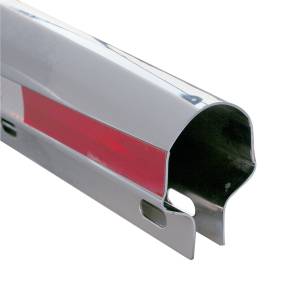 UNITED PACIFIC - UNITED PACIFIC - 10850 - PERCHAS PARA GUARDABARROS DE ACERO INOXIDABLE DE 30" CON REFLECTOR - PATRÓN DE PERNOS DE 2" (PAR) - Image 2