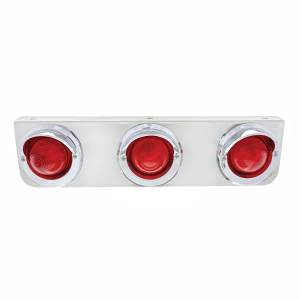 UNITED PACIFIC - 20500 - SOPORTE DE ACERO INOXIDABLE CON 3 LUCES ROJAS Y BISELES DE VISERA CROMADOS