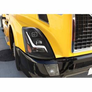 UNITED PACIFIC - UNITED PACIFIC - 31448 - FARO DE PROYECCIÓN BLACKOUT CON BARRA DE LUCES DE POSICIÓN LED PARA VOLVO VN/VNL 2003-2017 - PASAJERO - Image 5