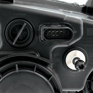UNITED PACIFIC - UNITED PACIFIC - 32838 - FARO DE PROYECCIÓN LED COMPLETAMENTE CROMADO CON SEÑAL DE GIRO Y BARRA DE LUZ DE POSICIÓN PARA KENWORTH T660 2008-2017 - CONDUCTOR - Image 6