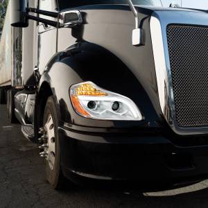 UNITED PACIFIC - UNITED PACIFIC - 32905 - FARO DE PROYECCIÓN CROMADO DE 8 LED PARA KENWORTH T680-PASSENGER 2013-2021 - Image 10