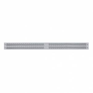 UNITED PACIFIC - 37114 - PLACA DE GUARDABARROS SUPERIOR CROMADA CON CUATRO BARRAS DE LUCES REFLECTORAS DE 19 LED DE 24" - LED ROJO/LENTE TRANSPARENTE (CADA UNO)