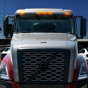 UNITED PACIFIC - UNITED PACIFIC - 37593 - LUZ DE VISERA EXTERIOR DE 6 LED ÁMBAR PARA VOLVO VNL 1996-2024 - LENTE ÁMBAR - Image 6