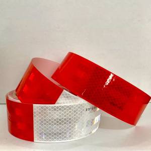 3M - 3M - CAX1465-2T - BARRICADA 3M 2" ROJO/BLANCO DIAMANTE CON LOGO 2 TINTA CAJA CON 1800" - Image 3