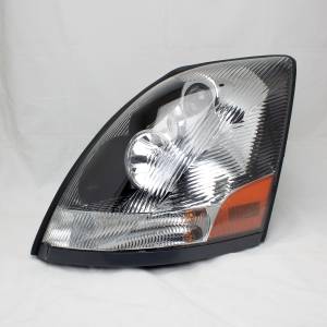 ATM - 20510102 - FARO ATM VOLVO 3RA GENERACION 2004/2018 FONDO CROMADA LADO CHOFER