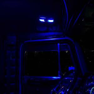 TRUX - TRUX - TLED-IR40 - LUZ LED  TRUX INTERIOR DE TECHO PARA PETERBILT CON 6 COLORES 12 V BISEL CROMADO - Image 8